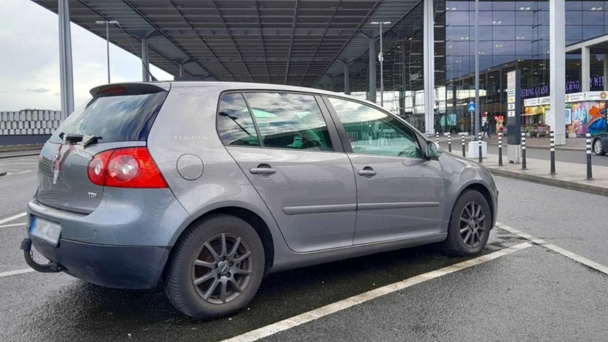 Almanya’da havalimanına bırakılan aracın park ücreti 200 bin euroyu geçti