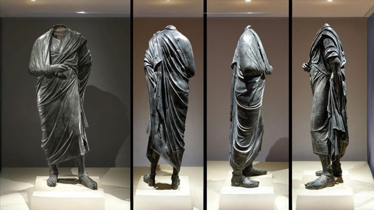 Yurt dışına kaçırılan Marcus Aurelius heykeli Türkiye’ye iade edilecek