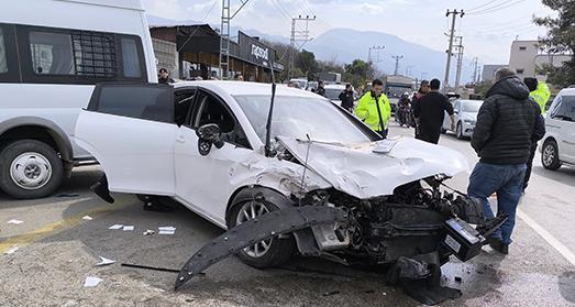 Hatay Dörtyol’da zincirleme kaza! Yaralılar var